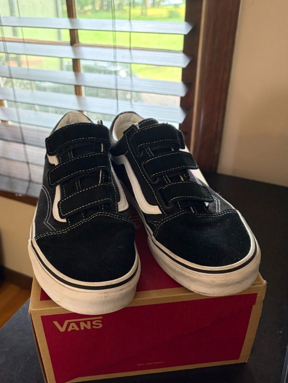 Vans Old Skool V Black White Strap Sneakers Men’s Size 10